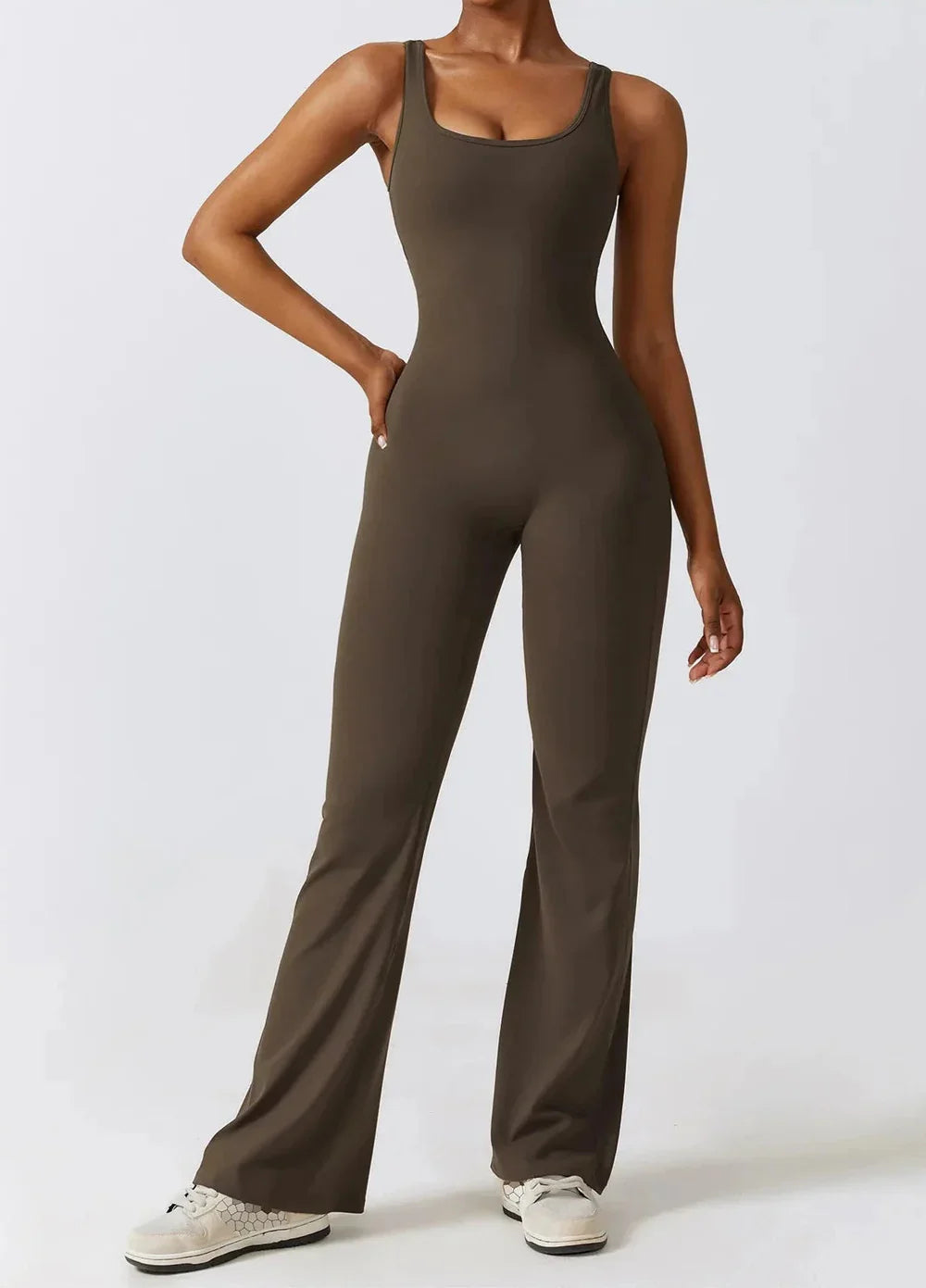 Amara | Backless V-Shape Body