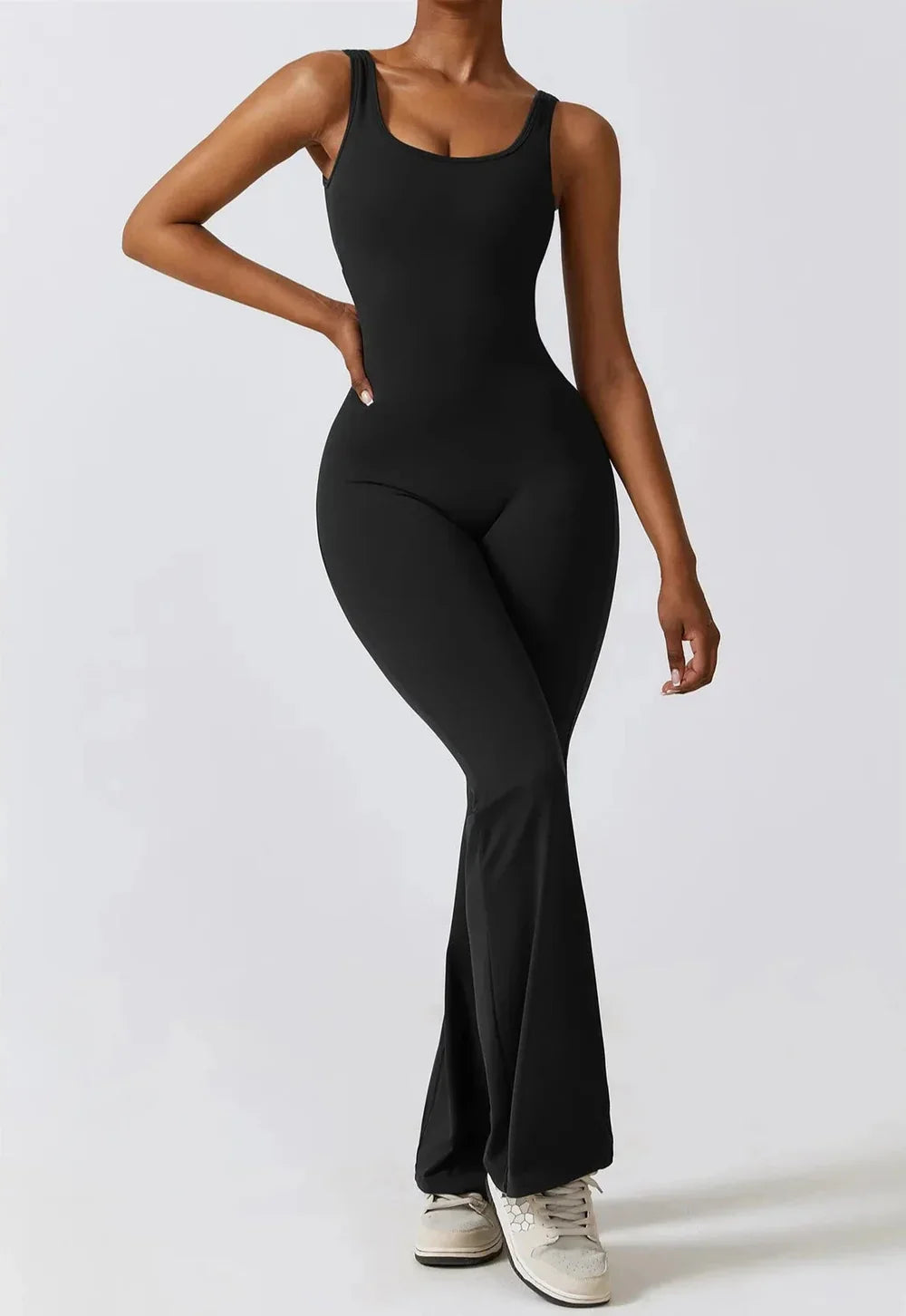 Amara | Backless V-Shape Body