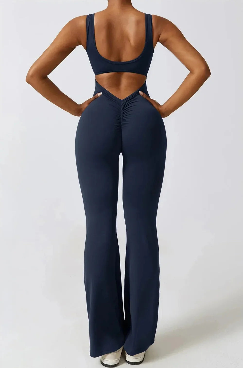 Amara | Backless V-Shape Body