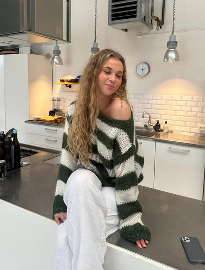 Aida | Strikket sweater med striber – tidløs & hyggelig