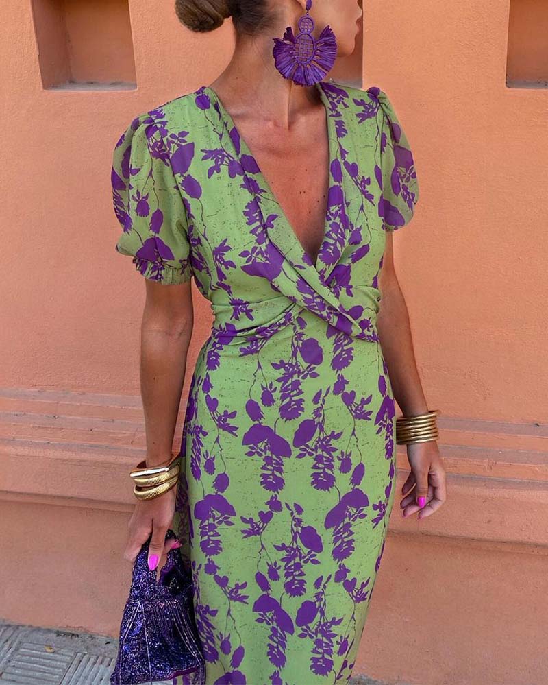 Jasmin | Elegant figursyet kjole med puffærmer