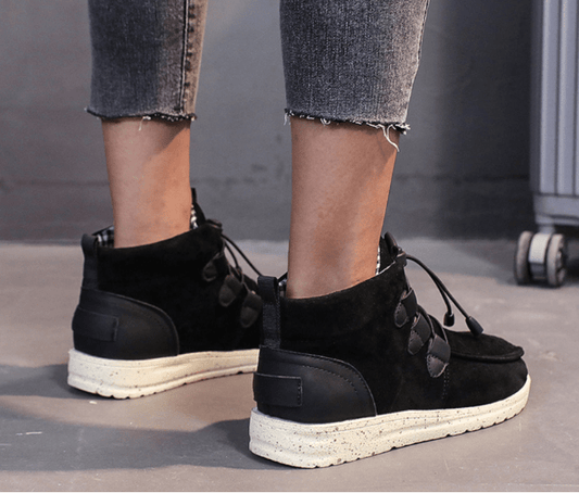 Amelie | Komfortable fløjlsko med snørelukning og sporty elegance